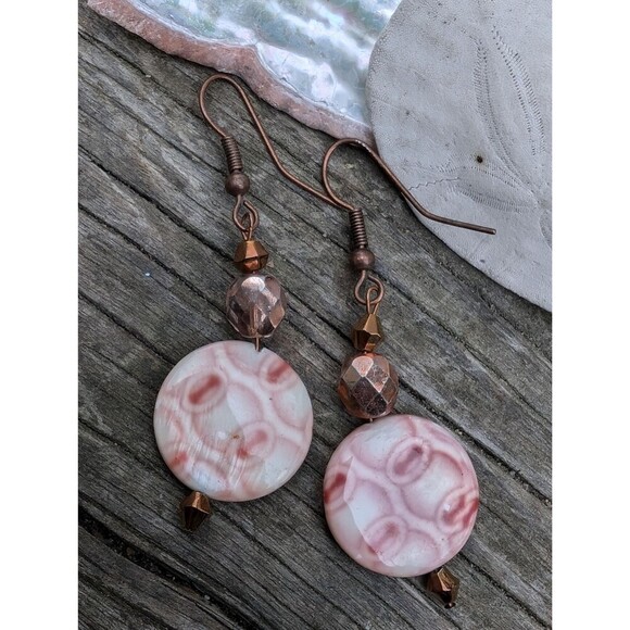vintage Jewelry - Vintage Shell Earrings Beachy Jewelry
